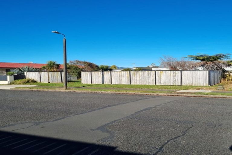 Photo of property in 2 Martin Harvey Street, Levin, 5510