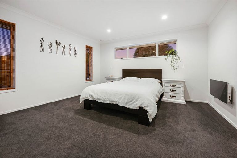 Photo of property in 14 Rosewood Court, Huntington, Hamilton, 3210