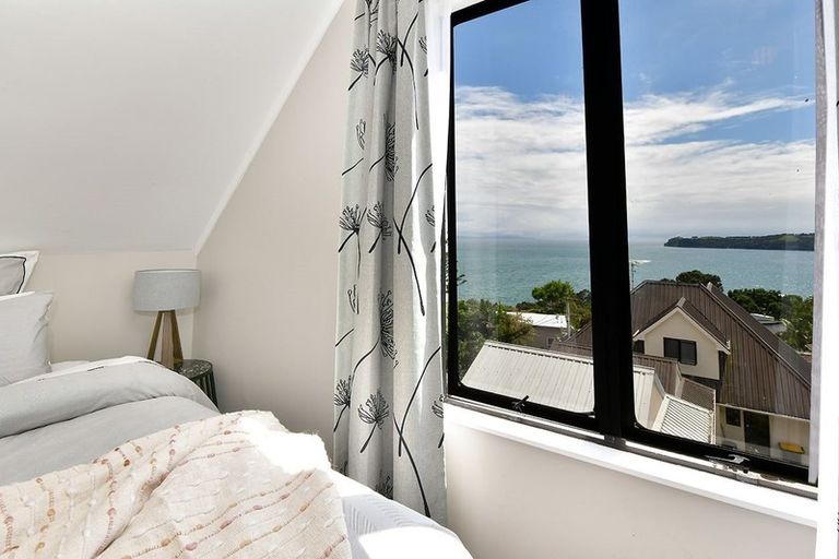 Photo of property in 7 Melandra Road, Stanmore Bay, Whangaparaoa, 0932