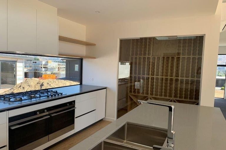 Photo of property in 17 Mills Road, Wanaka, 9305