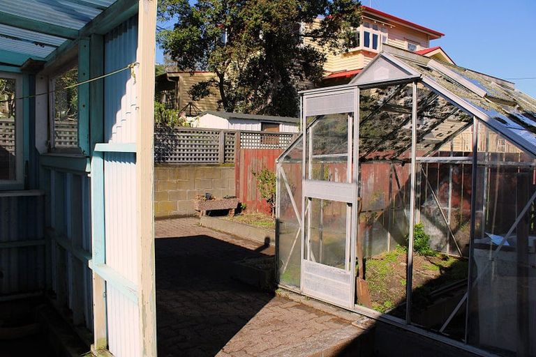 Photo of property in 101 The Parade, Island Bay, Wellington, 6023