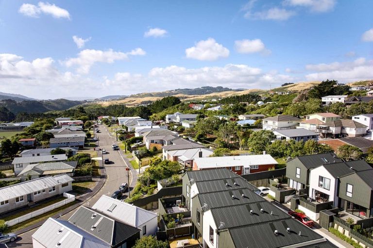 Photo of property in 6u9 Oswald Crescent, Paparangi, Wellington, 6037