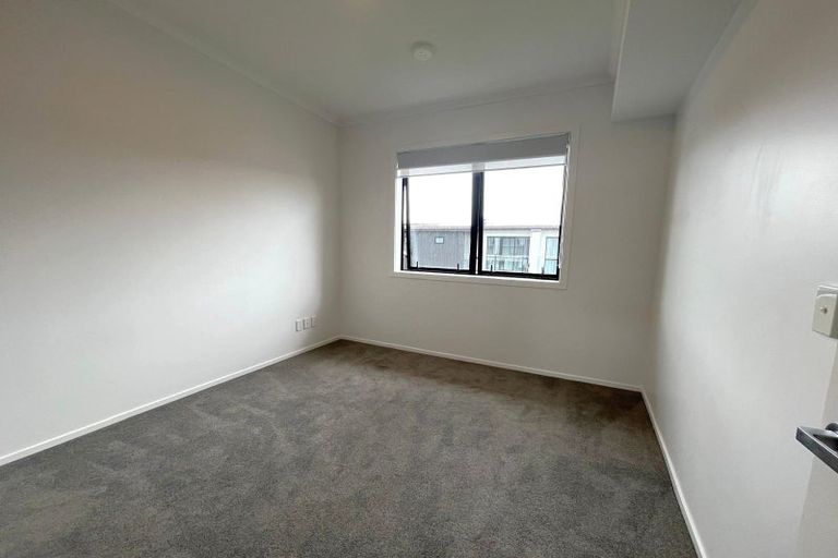 Photo of property in 17/11 Carlos Drive, Flat Bush, Auckland, 2016