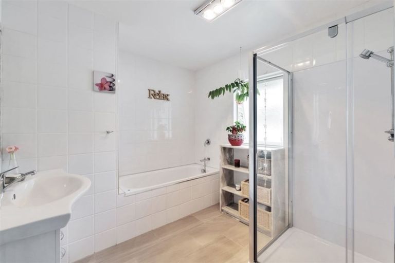 Photo of property in 69 Pipitiwai Drive, Helensville, Kaukapakapa, 0871