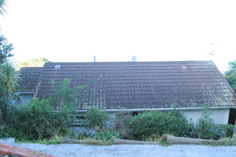 Photo of property in 30 Napier Street, Karaka Bays, Wellington, 6022