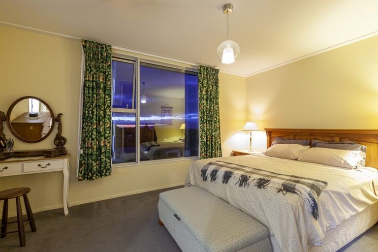 Photo of property in 72 Kakariki Grove, Waikanae, 5036