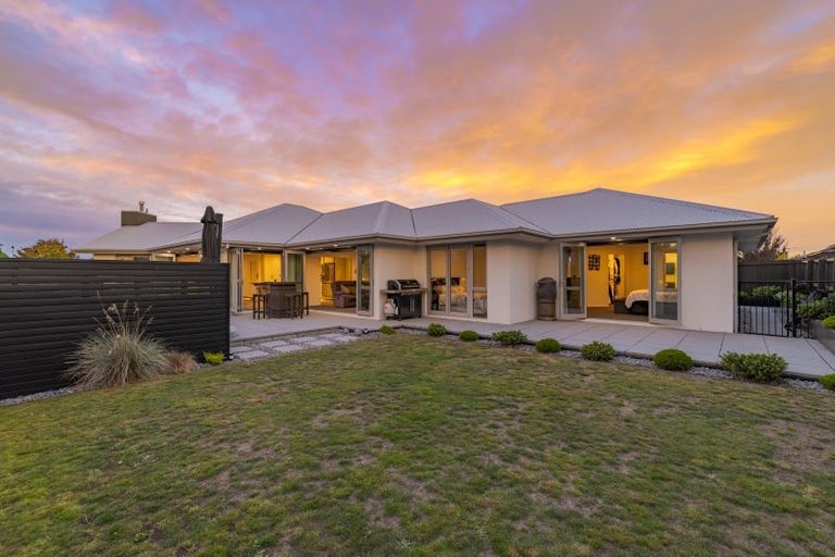 Photo of property in 5 Reka Street, Parklands, Christchurch, 8083