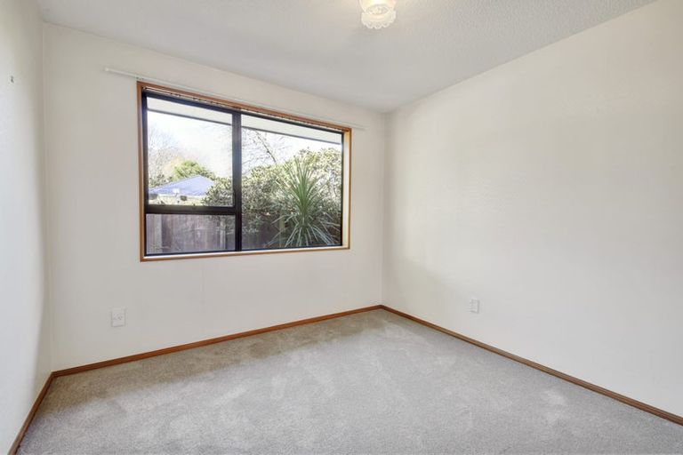Photo of property in 2/24 Woodbury Street, Avonhead, Christchurch, 8042