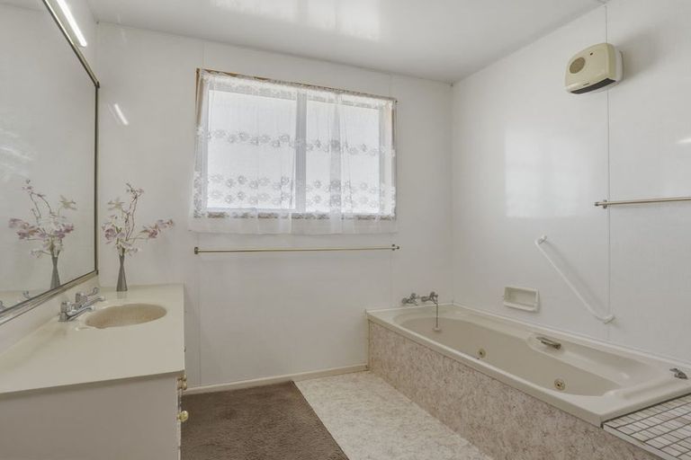 Photo of property in 14 Queen Street, Milton, 9220