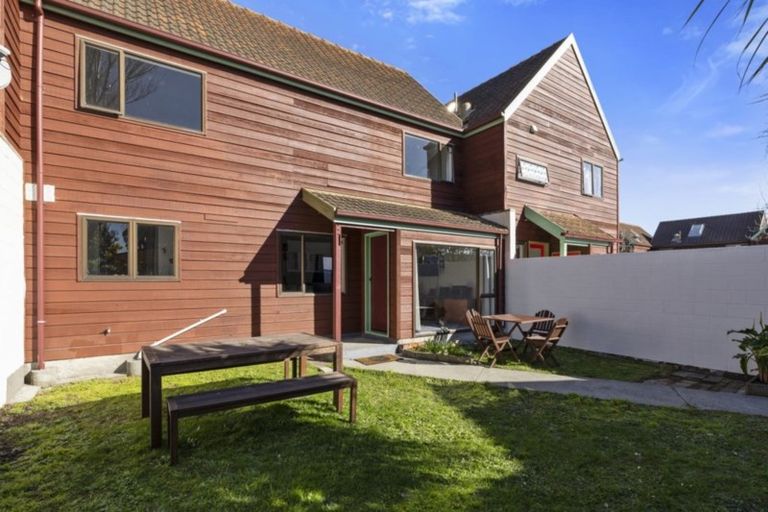 Photo of property in 17-u2 Randwick Crescent, Moera, Lower Hutt, 5010