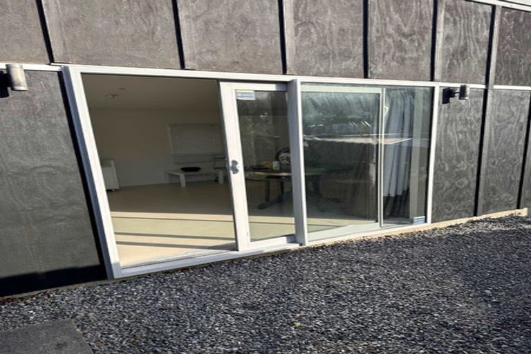 Photo of property in 15 Chamberlain Road, Karori, Wellington, 6012