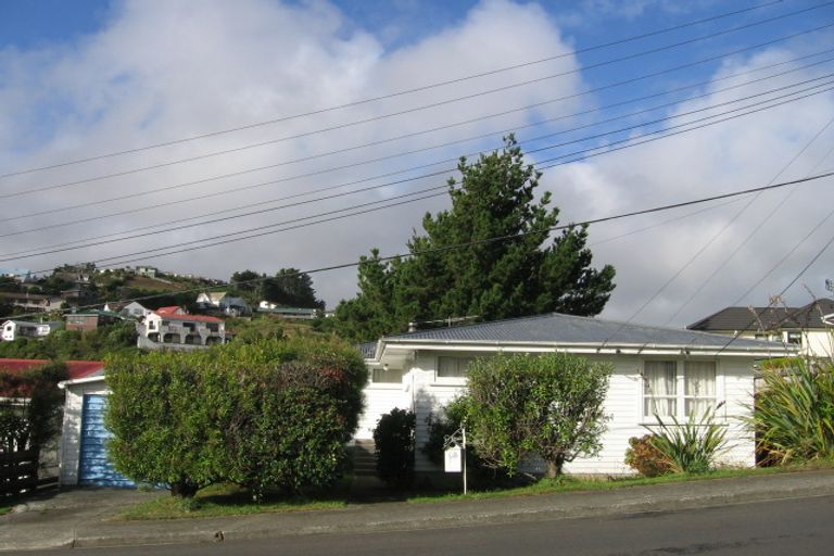 Photo of property in 68 Mark Avenue, Paparangi, Wellington, 6037
