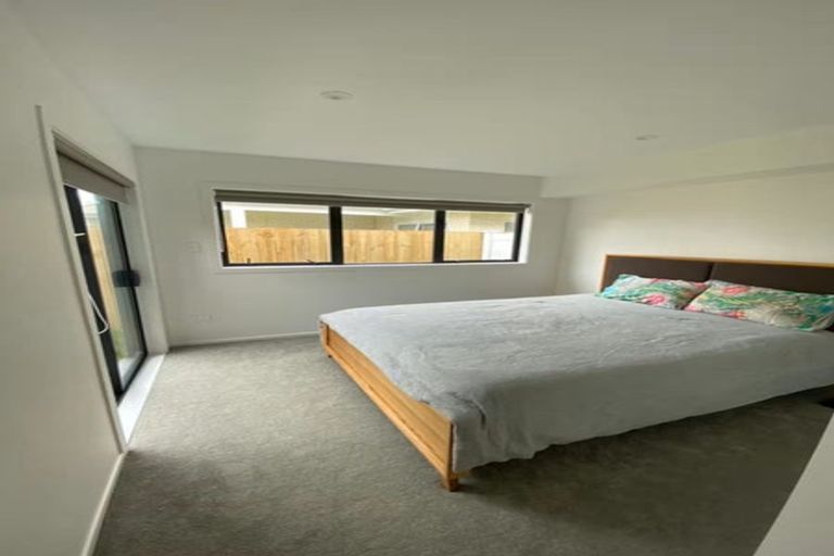 Photo of property in 216a Bucklands Road, Bucklands Beach, Auckland, 2012