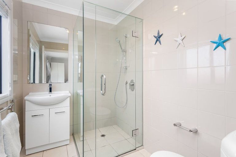 Photo of property in 49 The Ritz, Orewa, 0931