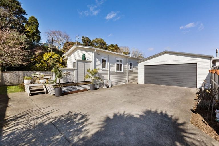 Photo of property in 3a Tupoki Street, Glen Avon, New Plymouth, 4312