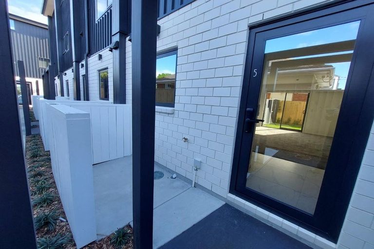 Photo of property in 5/59 Neil Avenue, Te Atatu Peninsula, Auckland, 0610