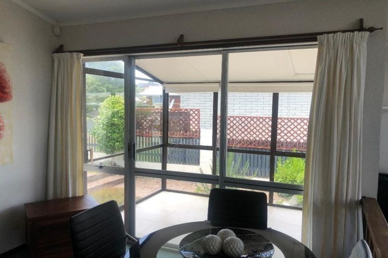 Photo of property in 8 Newcastle Road, Dinsdale, Hamilton, 3204