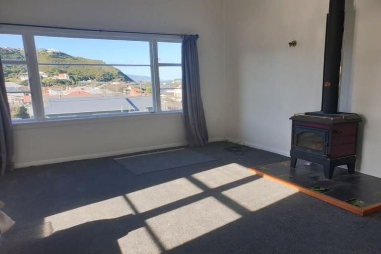 Photo of property in 32 Severn Street, Island Bay, Wellington, 6023