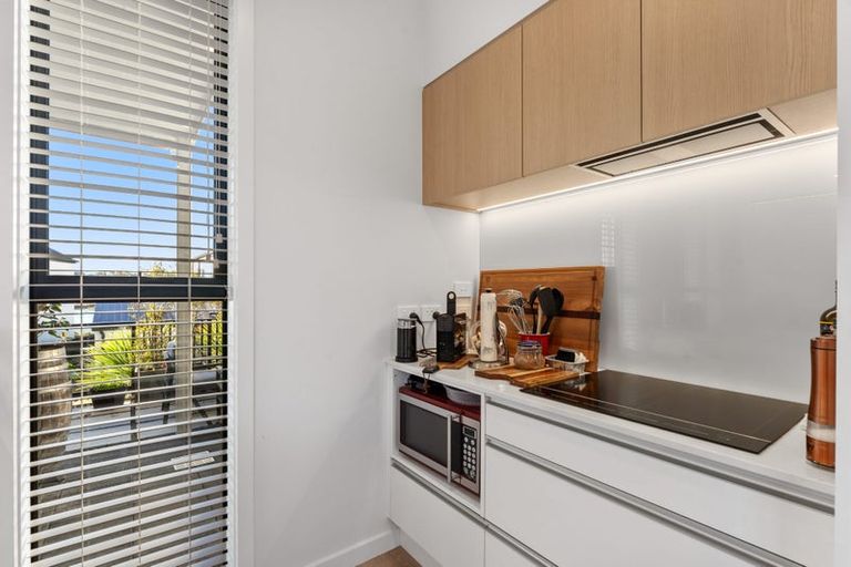 Photo of property in 4 Marine Parade, Hobsonville, Auckland, 0616