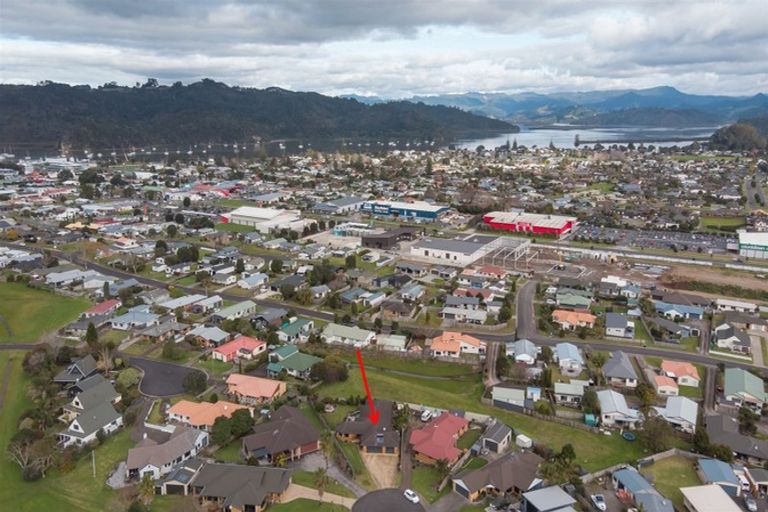 Photo of property in 8 Oribi Place, Whitianga, 3510