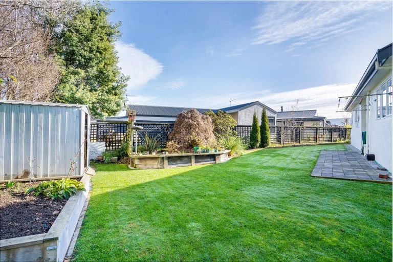 Photo of property in 11 Calder Place, Winton, 9720