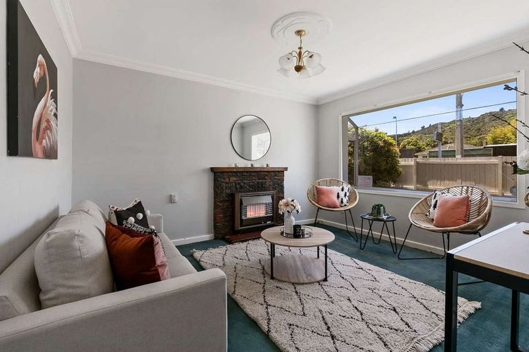 Photo of property in 140 Main Road, Wainuiomata, Lower Hutt, 5014