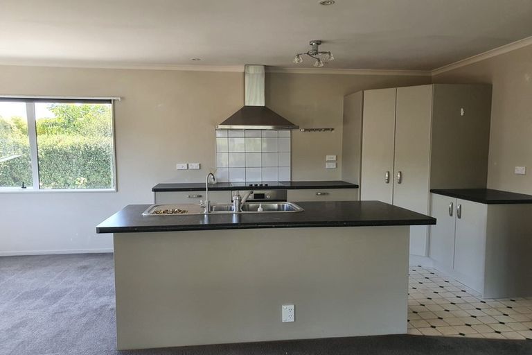 Photo of property in 2 Sam Meads Way, Greytown, 5712