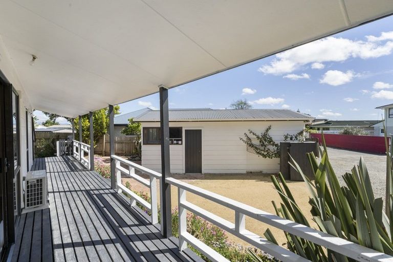 Photo of property in 32b Somerset Crescent, Highbury, Palmerston North, 4412