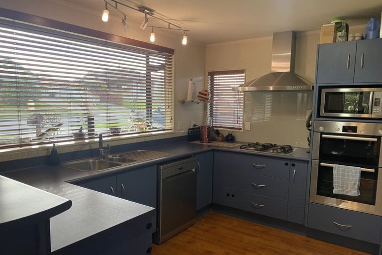 Photo of property in 81 Parnell Heights, Kelvin Grove, Palmerston North, 4414