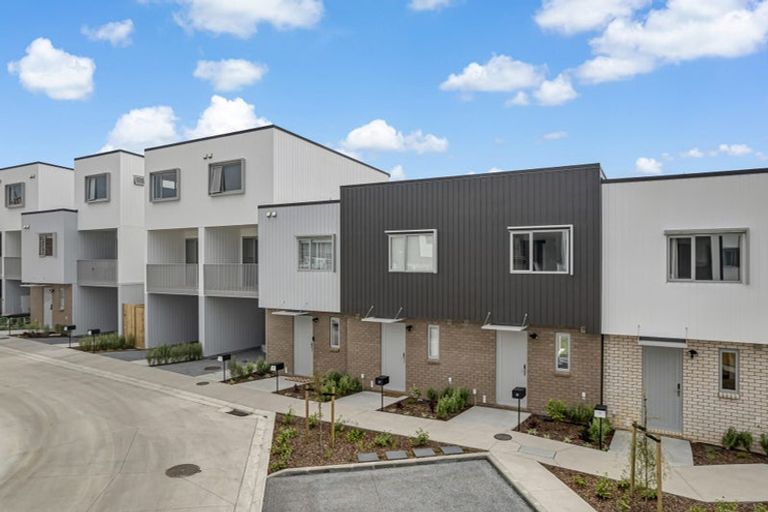 Photo of property in 25 Ngae Place, Mangere East, Auckland, 2024