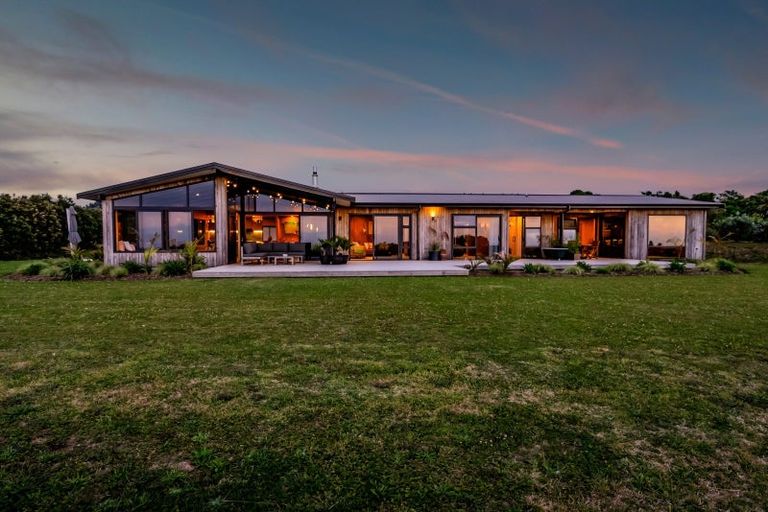 Photo of property in 27 Wilson Road, Urenui, 4375