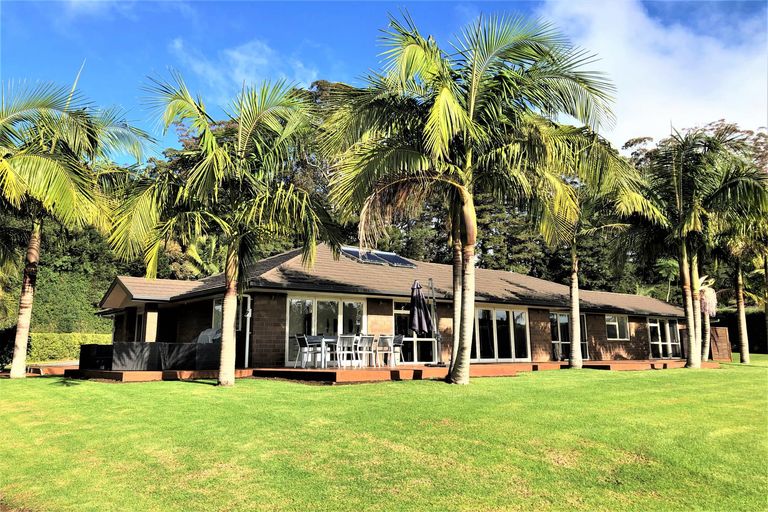 Photo of property in 16 Kotare Heights, Kerikeri, 0230