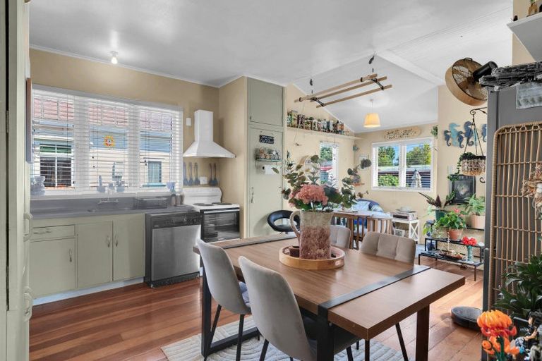 Photo of property in 43 Naylor Street, Hamilton East, Hamilton, 3216