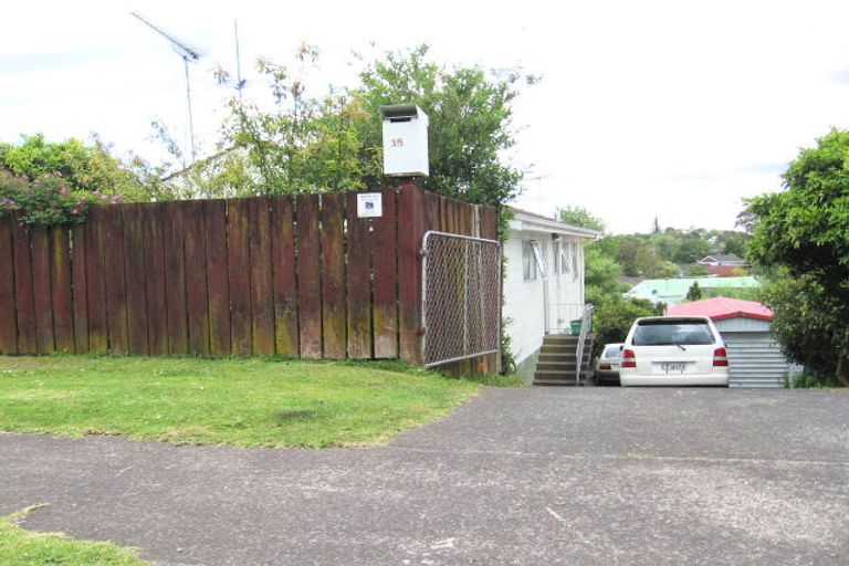 Photo of property in 35 Catkin Crescent, Papatoetoe, Auckland, 2025