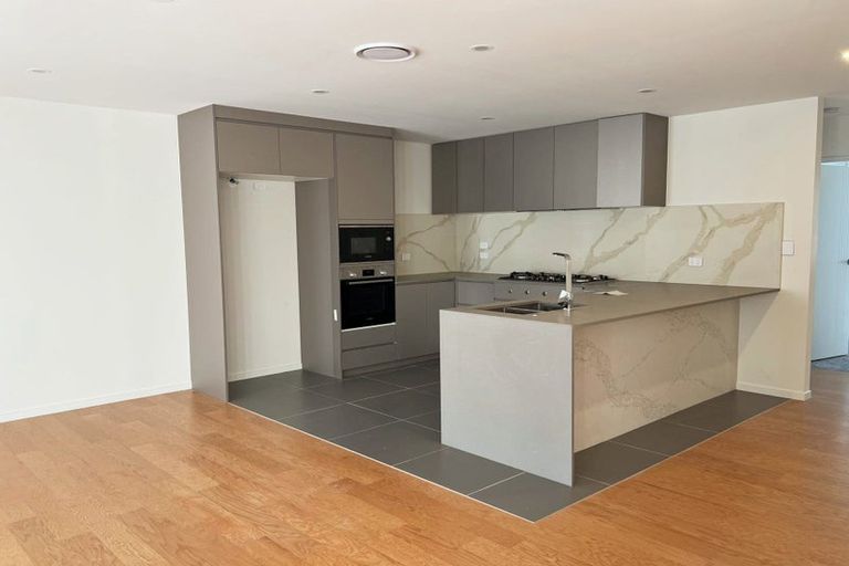 Photo of property in 7 Laurina Road, Sunnynook, Auckland, 0620