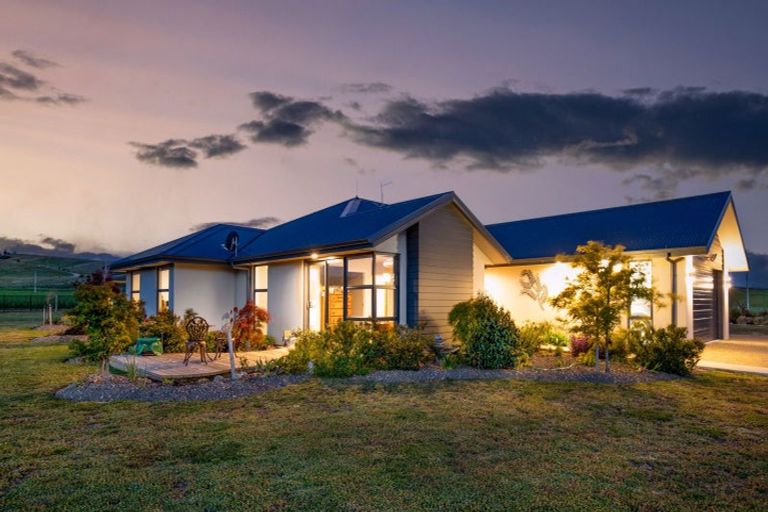 Photo of property in 57 Golden Road, Springvale, Alexandra, 9393