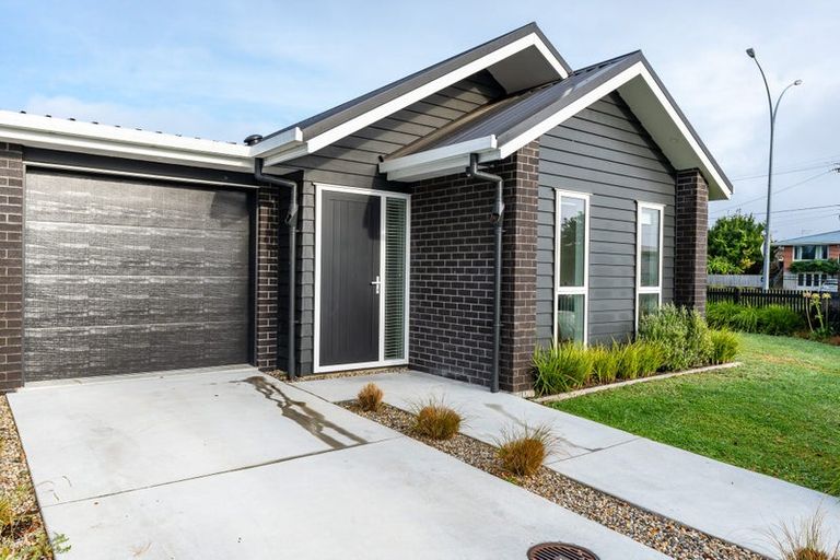 Photo of property in 2a Mullane Street, Hillcrest, Hamilton, 3216