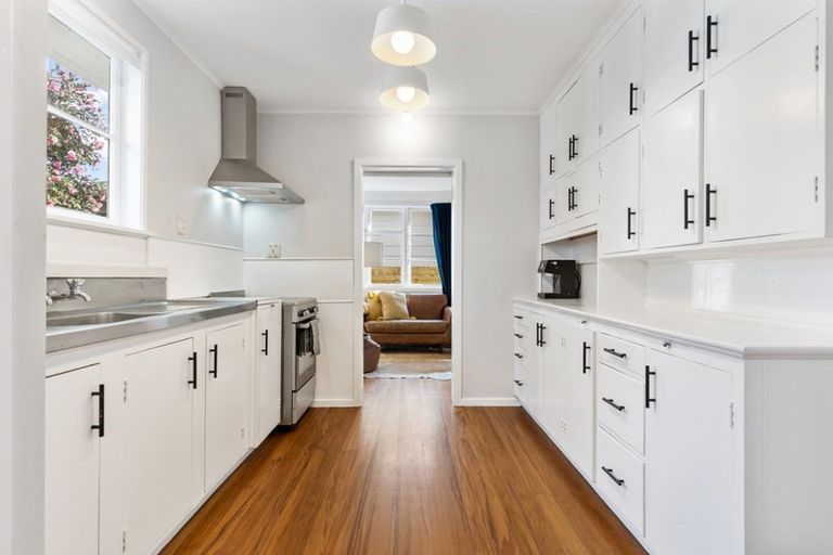 Photo of property in 86 Queen Street, Te Puke, 3119