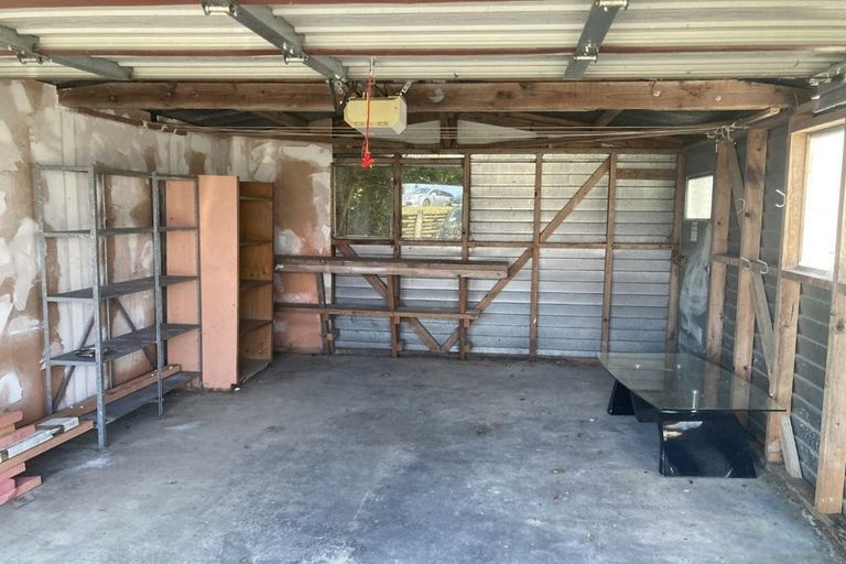 Photo of property in 936 East Coast Road, Northcross, Auckland, 0630