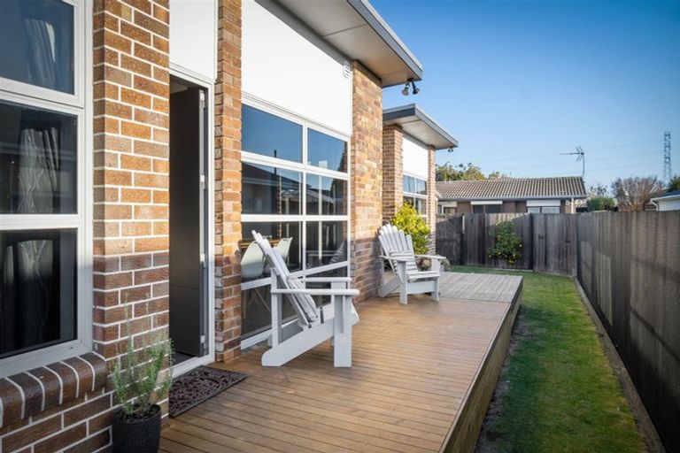 Photo of property in 42 Seymour Street, Hornby, Christchurch, 8042