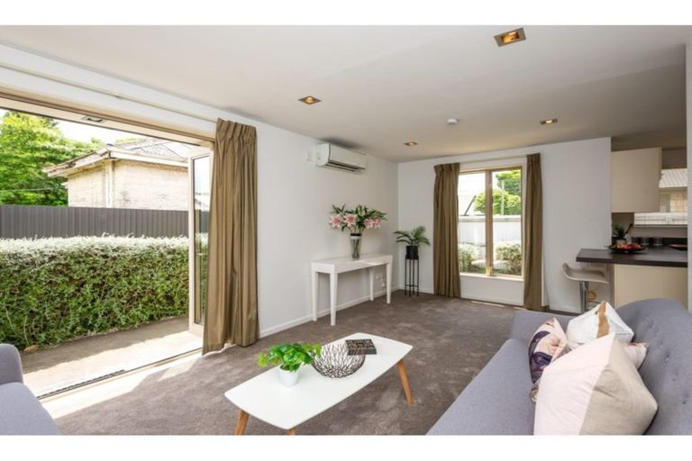 Photo of property in 65a Cleveland Street, Edgeware, Christchurch, 8013