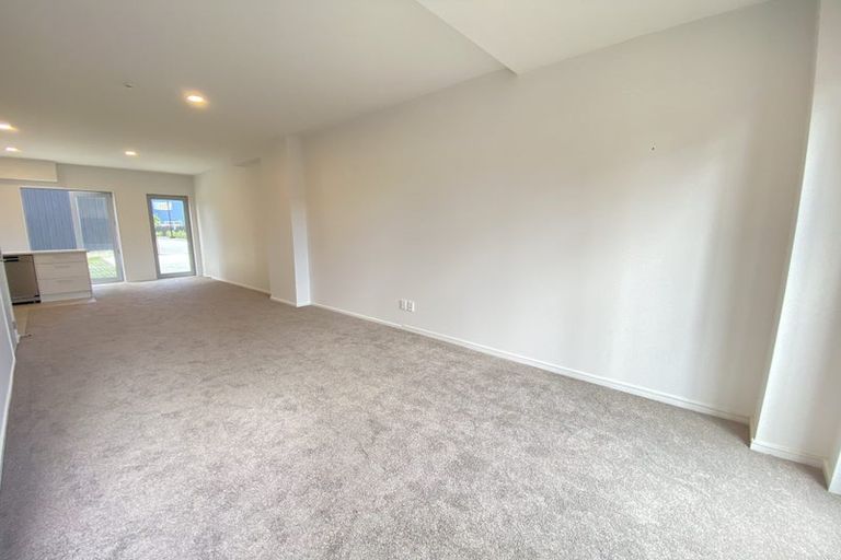 Photo of property in 6/36 Edmonton Road, Henderson, Auckland, 0612