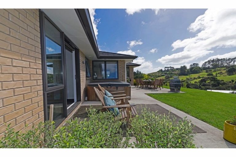 Photo of property in 63b Manuka Grove, Helensville, 0875