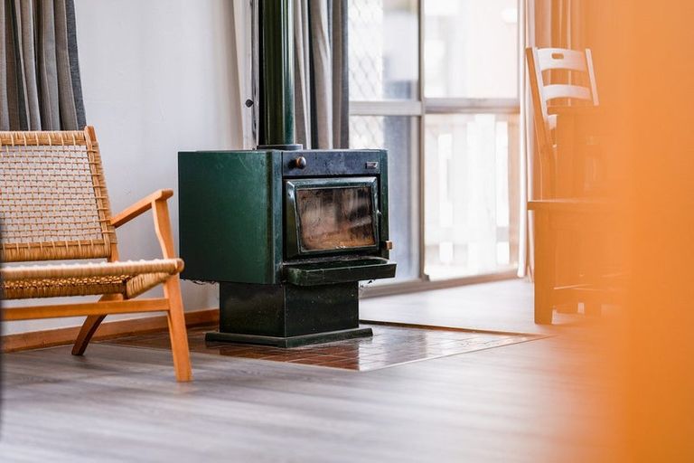 Photo of property in 16 Utauta Street, Waikanae, 5036