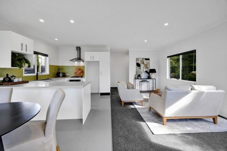 Photo of property in 308 Mangorei Road, Merrilands, New Plymouth, 4312