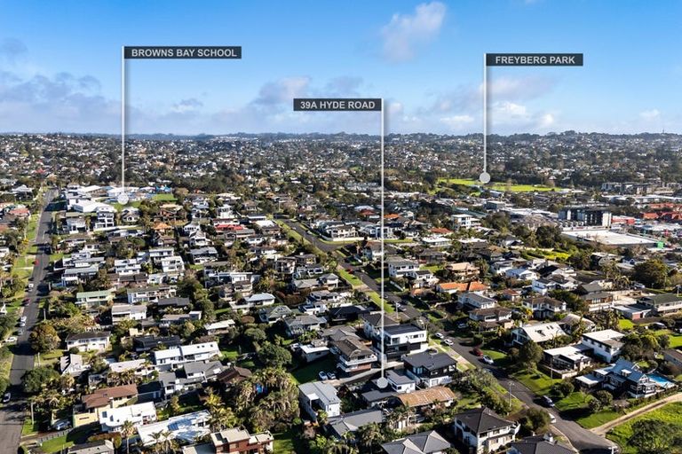 Photo of property in 39a Hyde Road, Rothesay Bay, Auckland, 0630