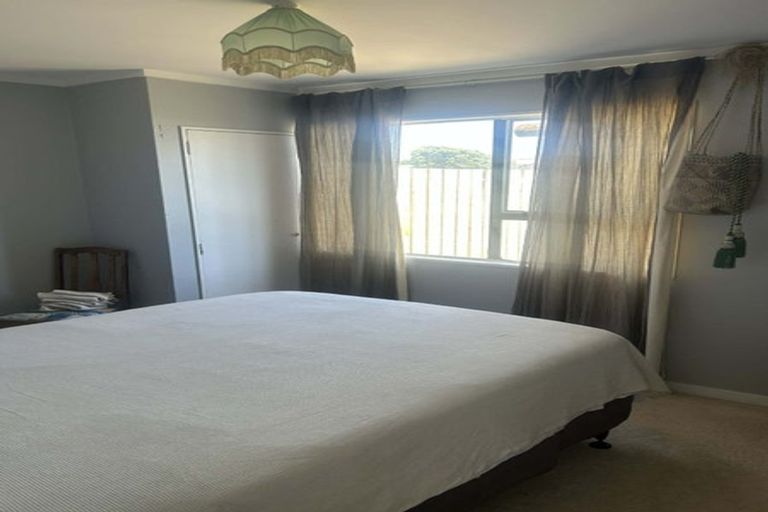 Photo of property in 228 Marine Parade, Otaki Beach, Otaki, 5512
