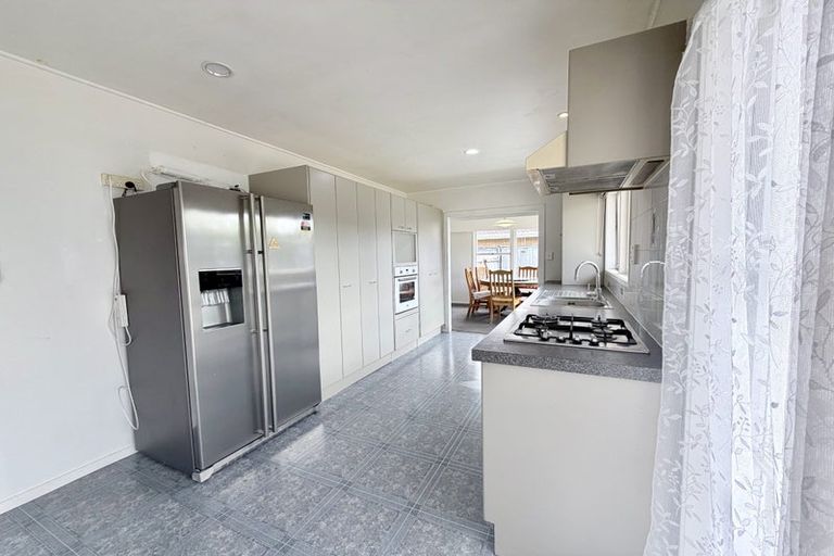 Photo of property in 30 Meadway, Sunnyhills, Auckland, 2010