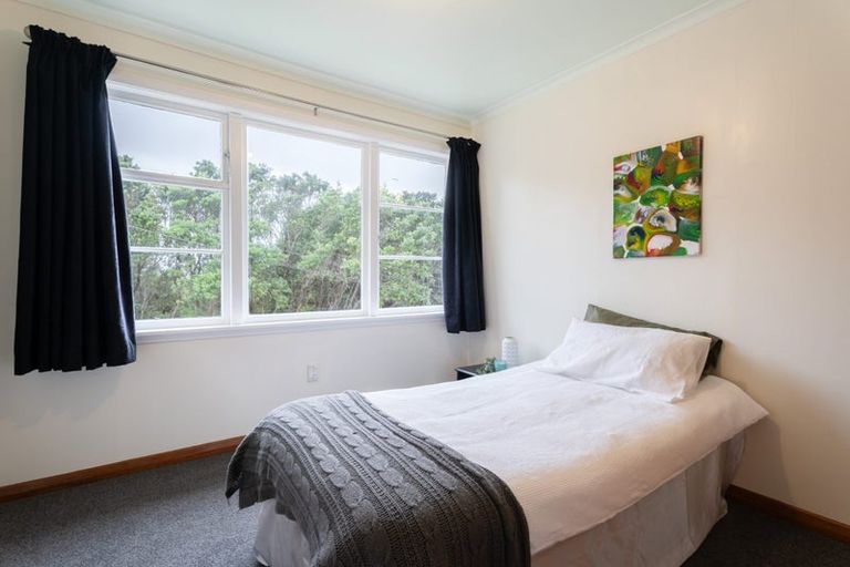Photo of property in 1 Rimu Street, Tawa, Wellington, 5028