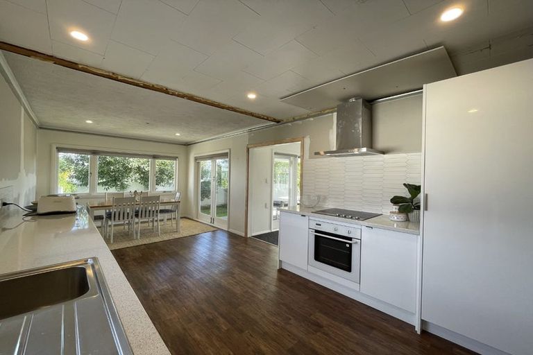 Photo of property in 1 Chester Place, Taradale, Napier, 4112